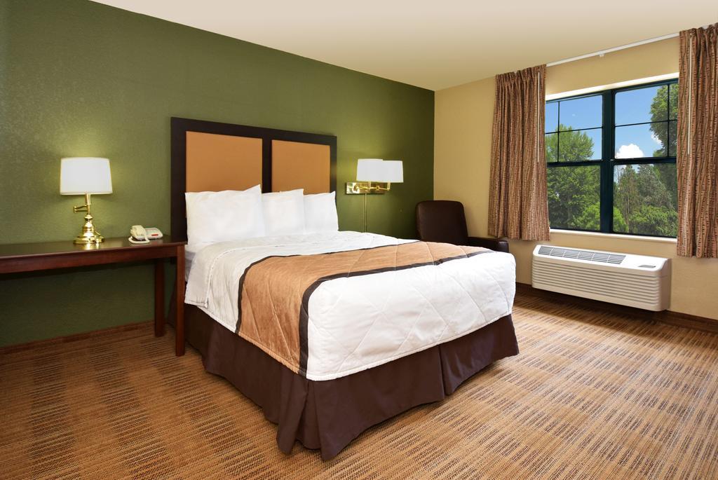 เอ็กซ์เทนด์ สเตย์ อเมริกา ลอสแองเจลิส-ซานดิมาส Hotel ภายนอก รูปภาพ